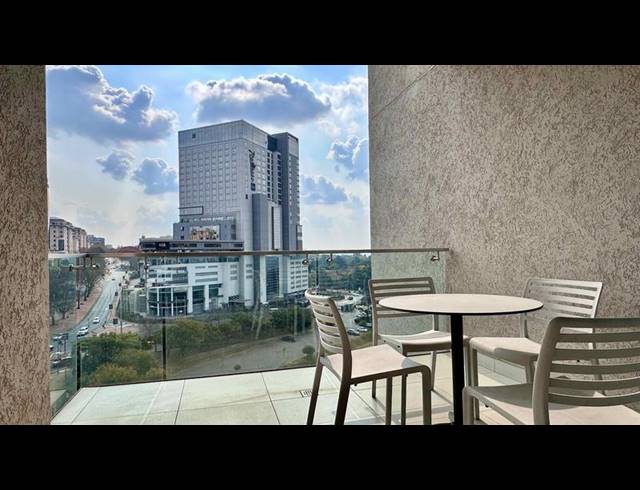 2 BEDROOM APARTMENT FOR SALE IN SANDOWN